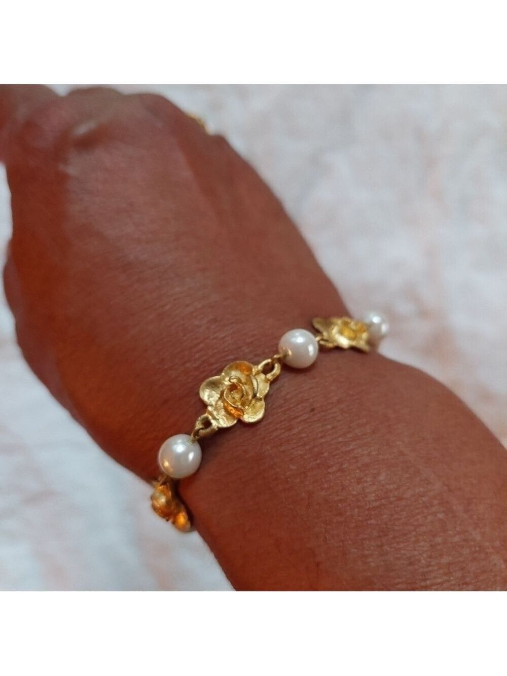 Vintage Jones Wear Faux Pearl and Gold-tone Rossettes Bracelet